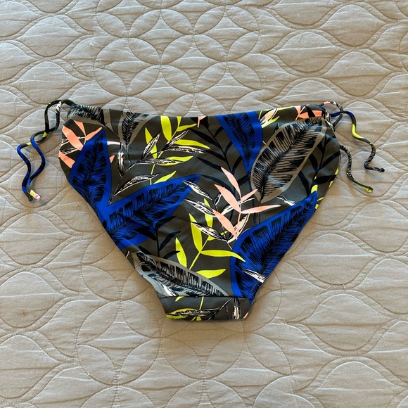 Athleta Tropical Print Tankini Set - Picture 7 of 8